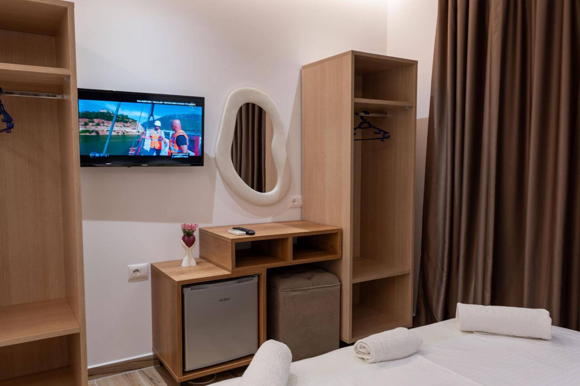 Rest Hour Hotel Ksamil