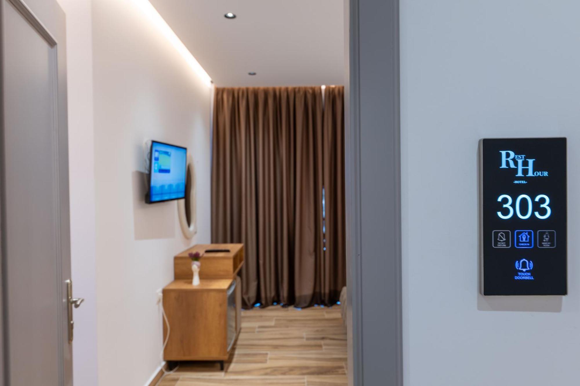 Rest Hour Hotel 3*
